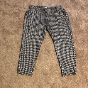 Like new! Women’s pants size XL